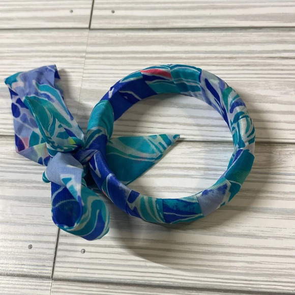 Lilly Pulitzer fabric wrapped bracelet - Picture 2 of 2